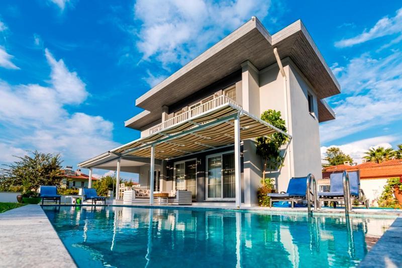 Turay Hotel ดาลยัน ภายนอก รูปภาพ